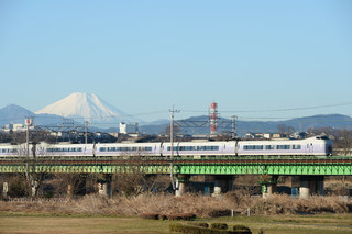 ｅ３５３系 １２月より定期運用開始 臨zawa混合列車