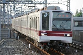 東武伊勢崎線の電車