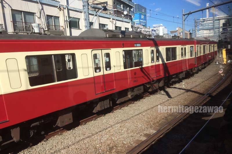 西武鉄道】赤い9000系電車【京浜急行塗装】: 臨zawa混合列車